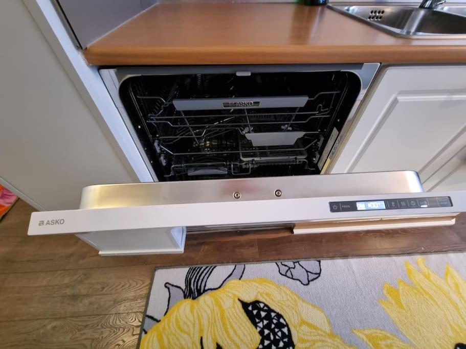Valoisa Huoneisto Jossa Erinomaiset Vuoteet. Mikkeli Bagian luar foto