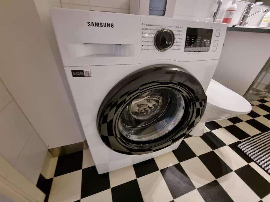 Valoisa Huoneisto Jossa Erinomaiset Vuoteet. Mikkeli Bagian luar foto