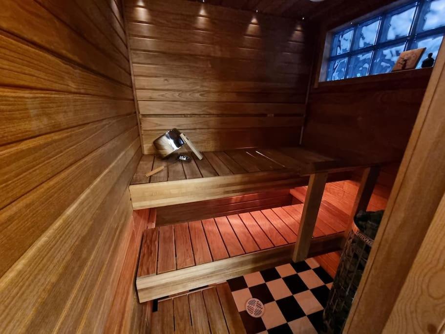Valoisa Huoneisto Jossa Erinomaiset Vuoteet. Mikkeli Bagian luar foto